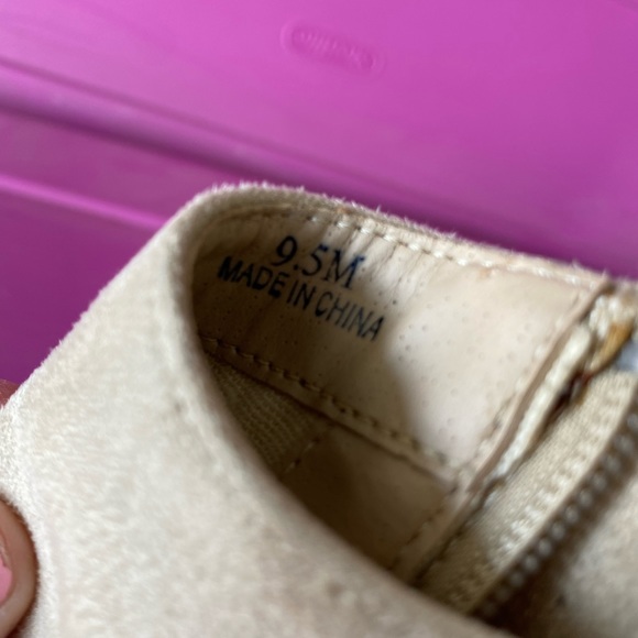 Fringed Heels - Picture 3 of 4